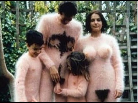 I think we have a consensus that this IS the winner for the most Awkwardly Odd Family Photo of all time....