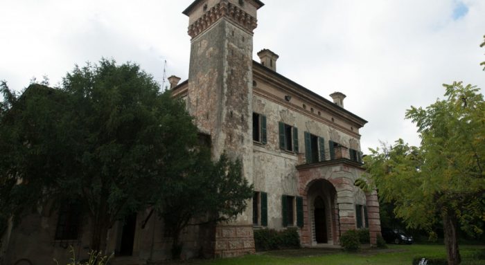 The villa used to film the popular gay romance CALL ME BY YOUR NAME is for sale in northern Italy.